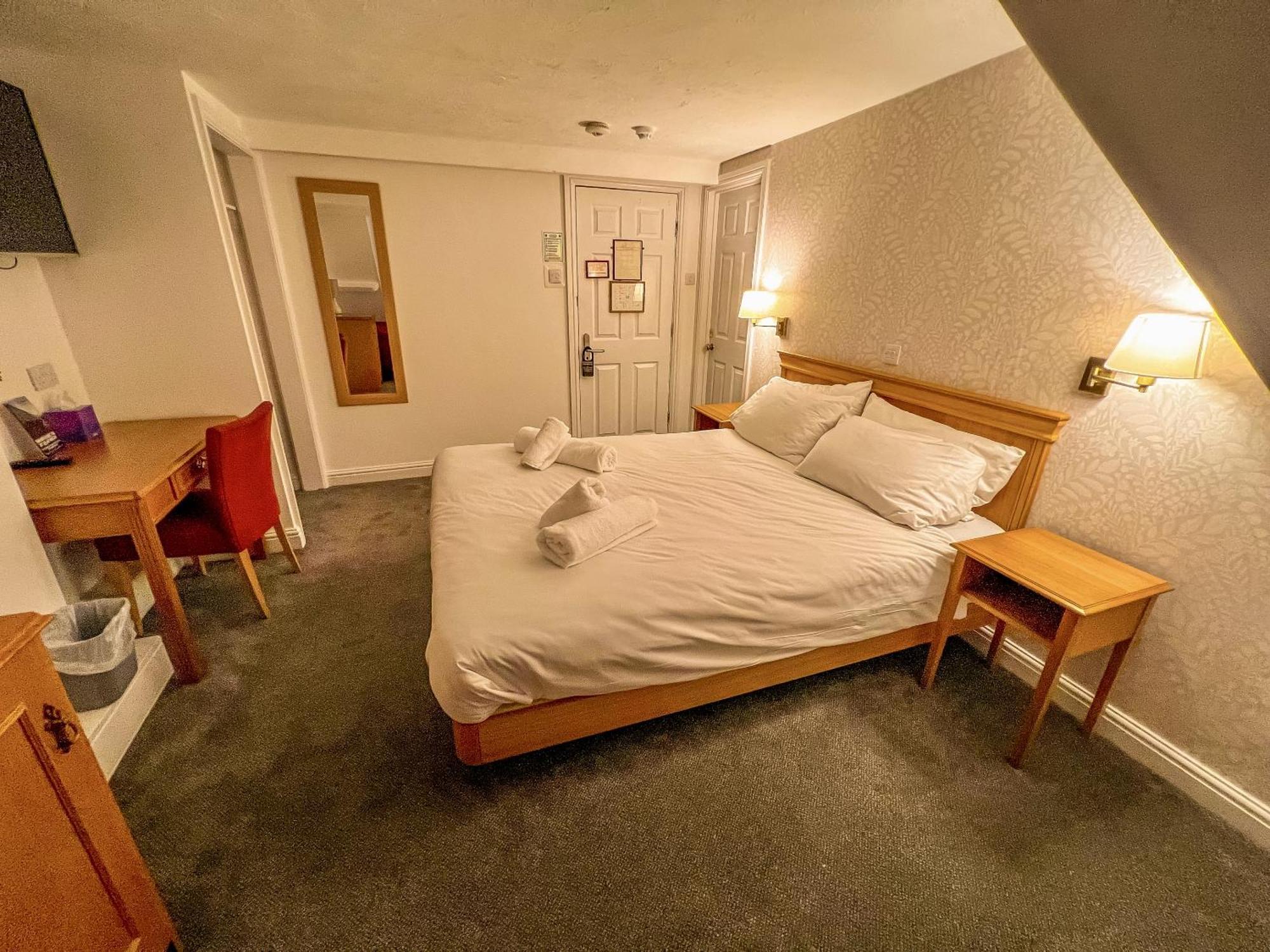 ספלדינג The Red Lion Hotel מראה חיצוני תמונה