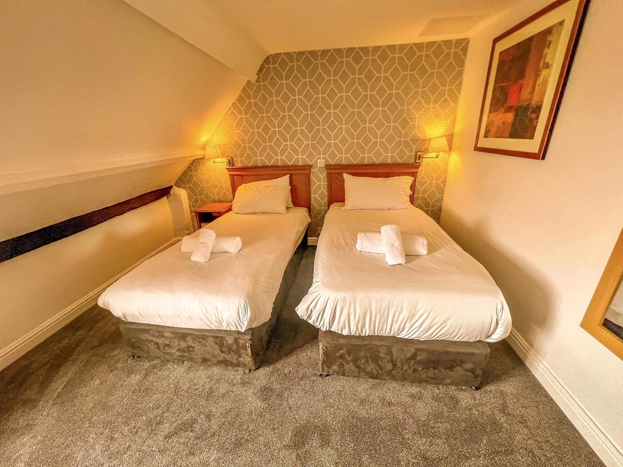 ספלדינג The Red Lion Hotel מראה חיצוני תמונה