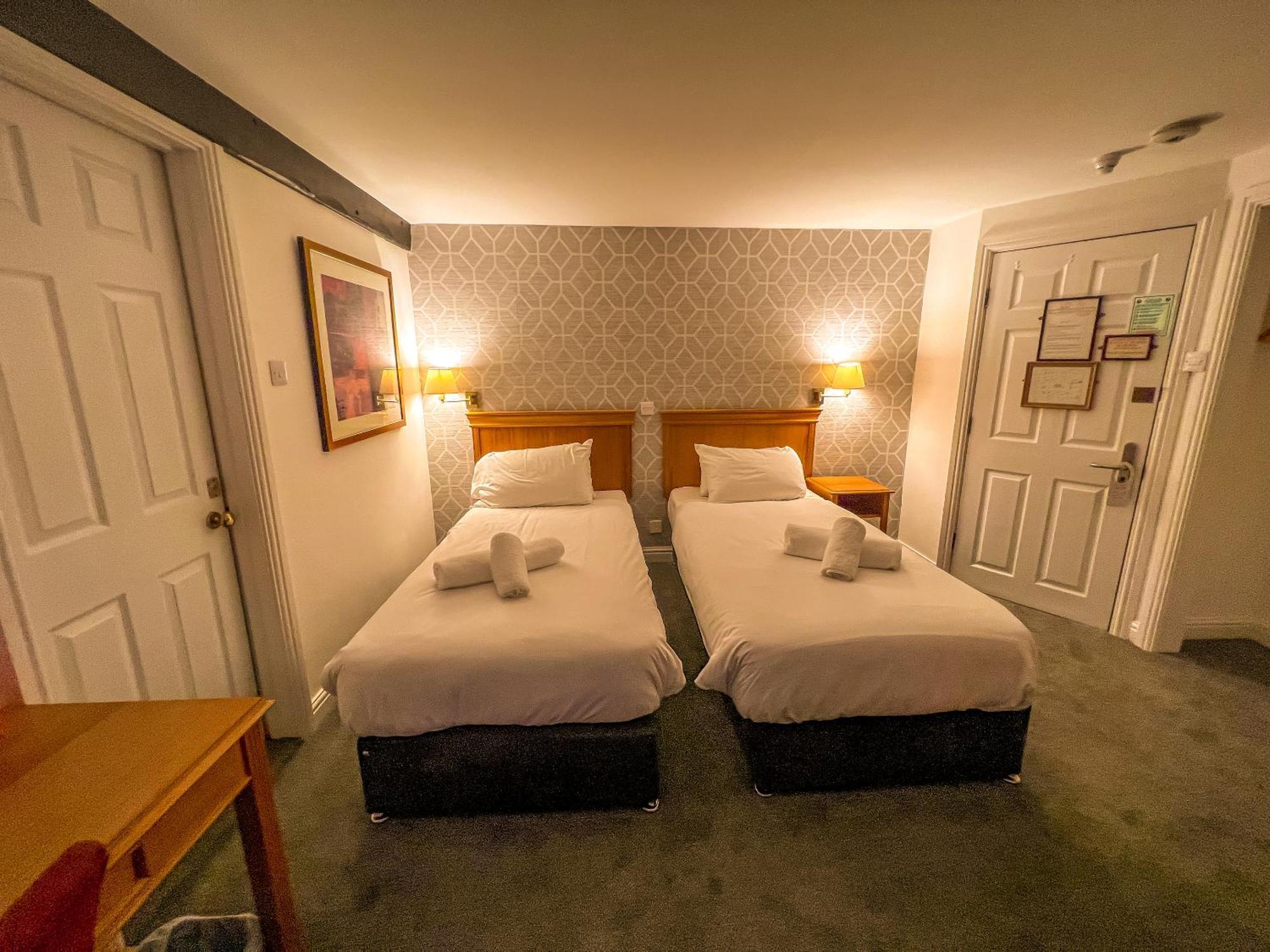 ספלדינג The Red Lion Hotel מראה חיצוני תמונה