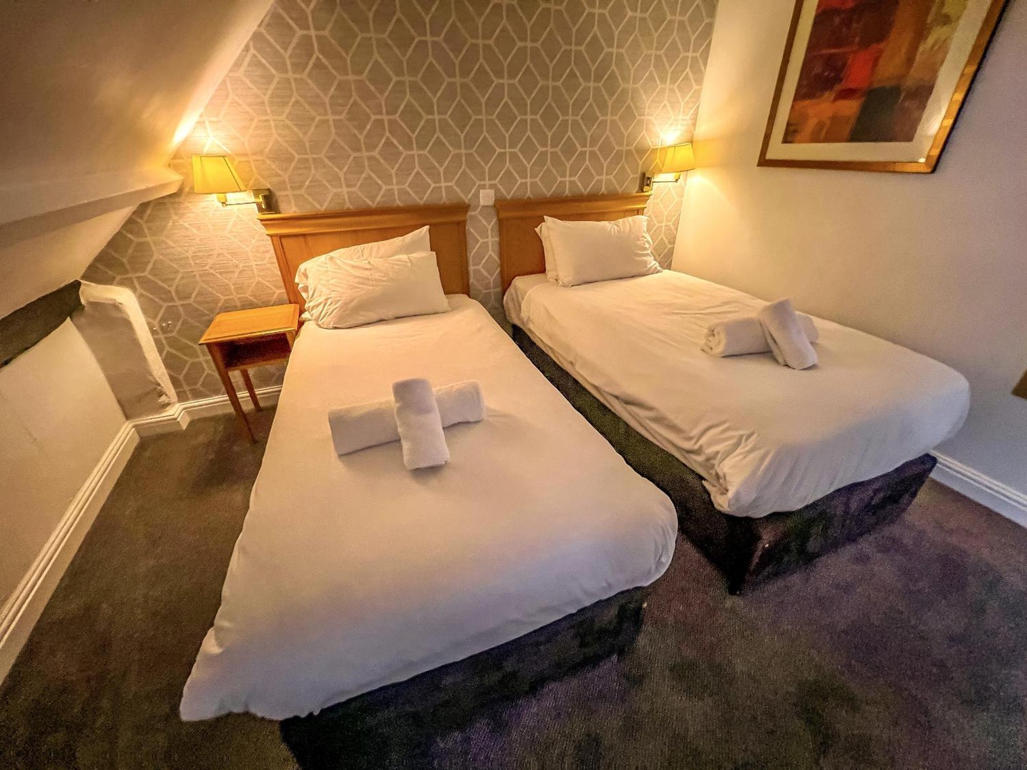 ספלדינג The Red Lion Hotel מראה חיצוני תמונה