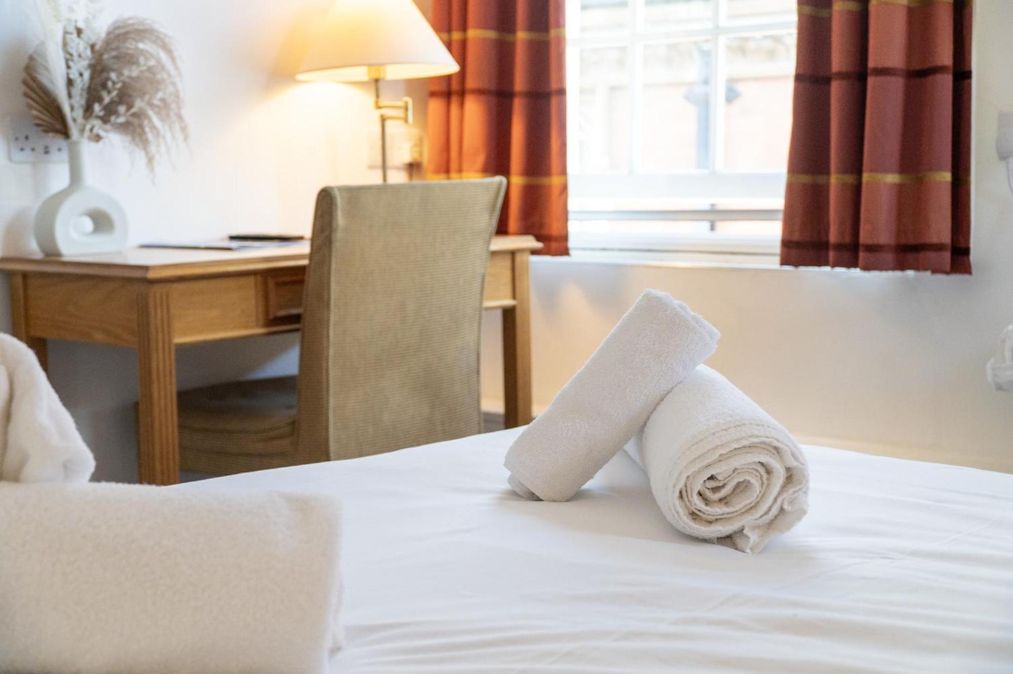 ספלדינג The Red Lion Hotel חדר תמונה